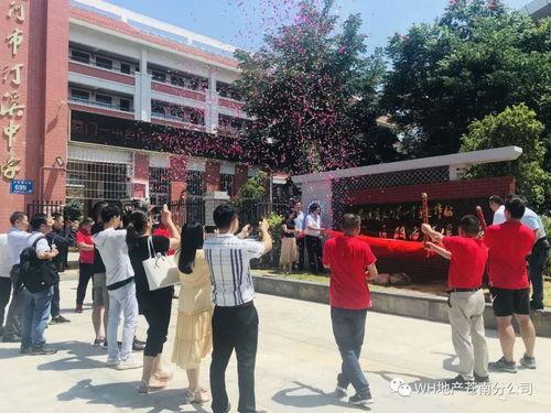 黎明更新最新爆料新闻,揭秘娱乐圈幕后真相