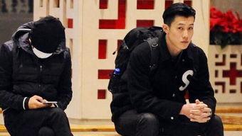 宝强爆料徐峥机场视频在线观看,徐峥真实一面引热议