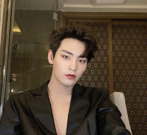 祁隆老婆乐凡爆料视频,揭秘夫妻感情与家庭生活点滴